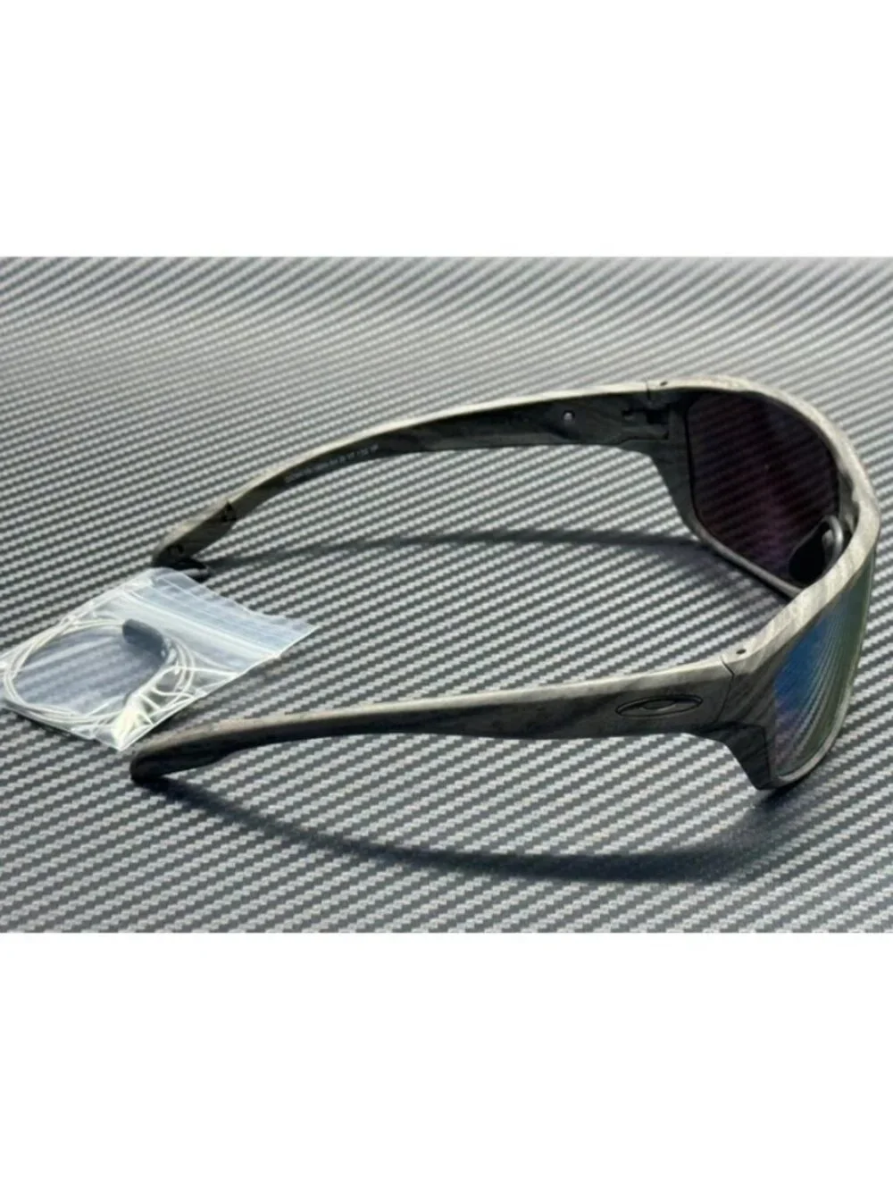 New Oakley Men  Sunglasses --